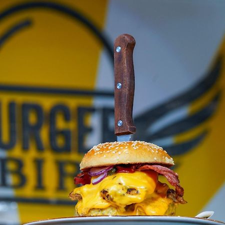The Greenwich Rooms - Burger & Bird Bar & Restaurant Peacehaven Buitenkant foto
