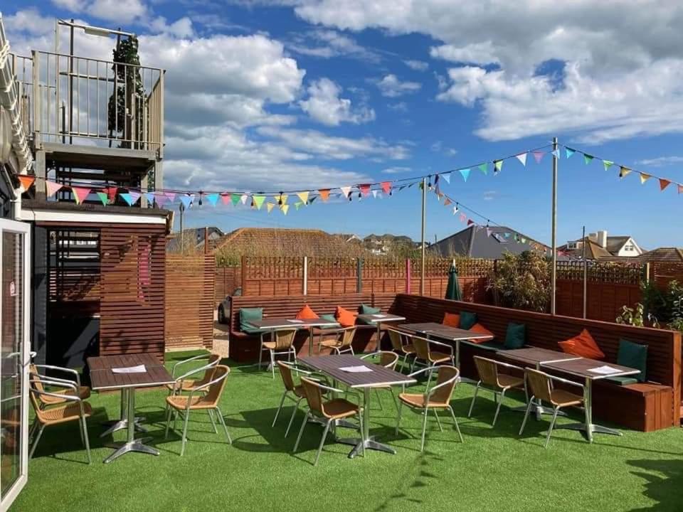 The Greenwich Rooms - Burger & Bird Bar & Restaurant Peacehaven Buitenkant foto